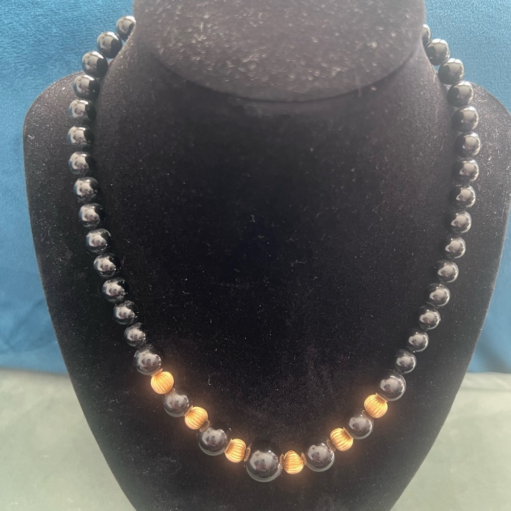 Elegant Black and Gold Beaded Necklace